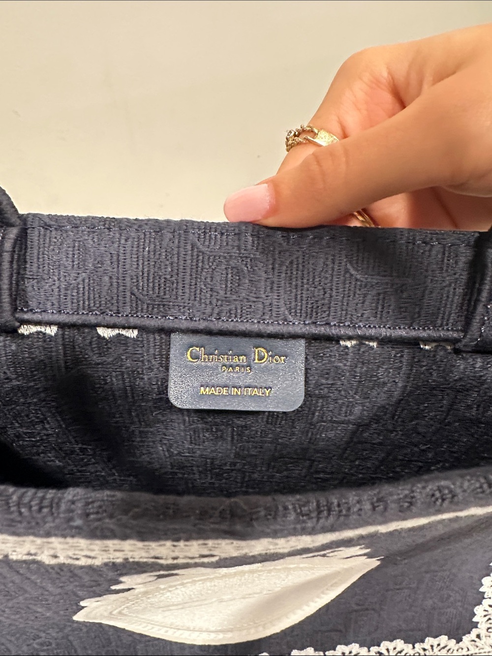 Medium navy dior book tote with strap 💙 - Picture 4 of 11